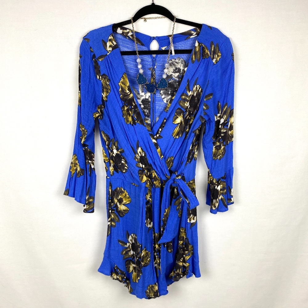Free People Blue Floral Wrap Jumper WITH Necklace